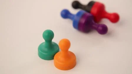 Vendita calda acrilico colorato ufficio plastica magnetica al neodimio piccoli magneti push pin